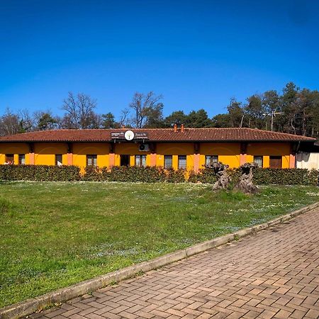 Foresteria Lombarda Gelso Bianco Cogliate Dış mekan fotoğraf